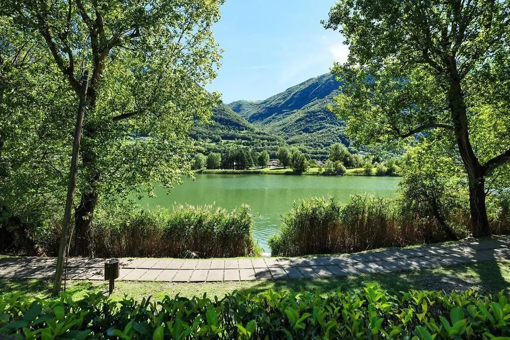 Apartment Ranzanico Trilocale Vista Lago 6 Posti Letto Fast Wi-Fi Checkin24H Dosso