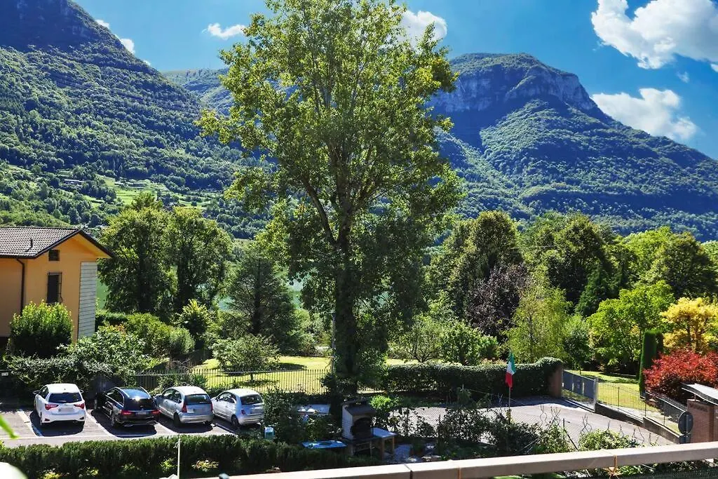 Apartment Ranzanico Trilocale Vista Lago 6 Posti Letto Fast Wi-Fi Checkin24H Italy