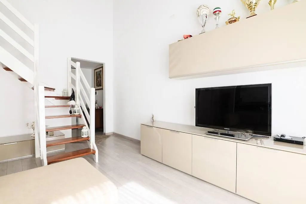 Ranzanico Trilocale Vista Lago 6 Posti Letto Fast Wi-Fi Checkin24H Dosso  Apartamento