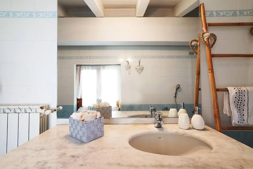 Ranzanico Trilocale Vista Lago 6 Posti Letto Fast Wi-Fi Checkin24H Dosso  Apartamento